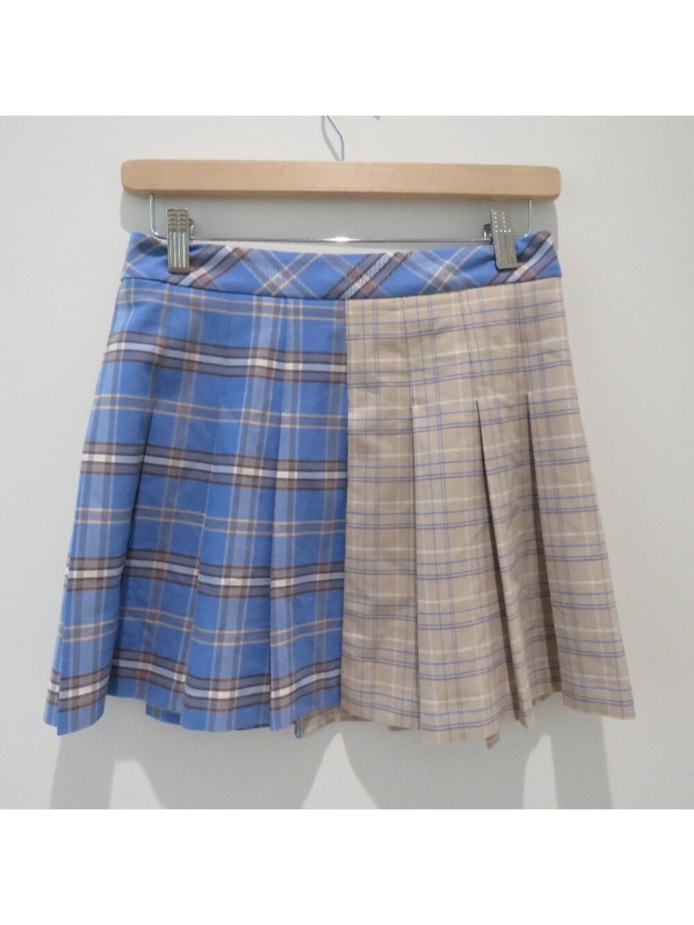 ARITZIA SUNDAY BEST Olive Micro Pleat Plaid Mini Skirt 4 Academia Coquette Prep - Picture 2 of 15